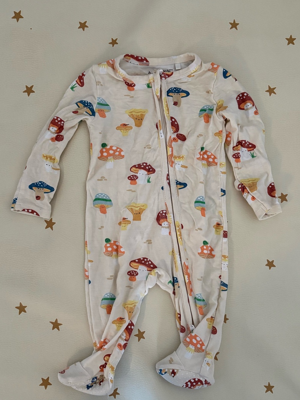 Angel Dear Cream Mushroom Zip Footed One-Piece 0-3mo EUC bamboo